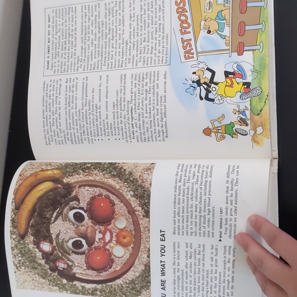 Vintage Disney's Wonderful World of Knowledge Year Book 1981 - Picture 10 of 12